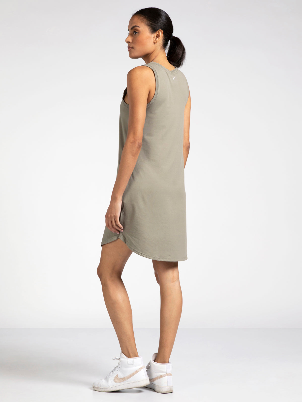 Venus Dress Thread Supply